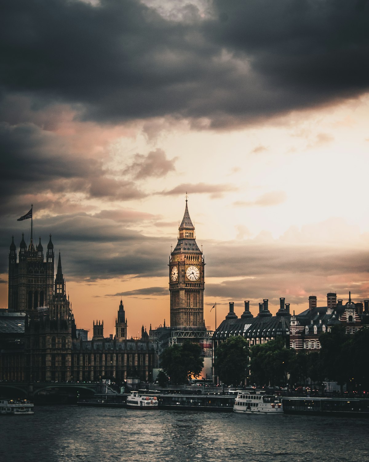 Big Ben and Westminster Palace in London, United Kingdom