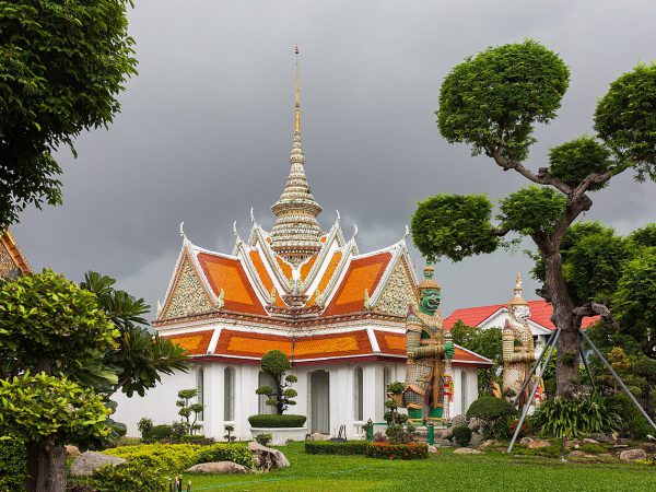 Grand Palace, Wat Pho, and Wat Arun Guided Tour